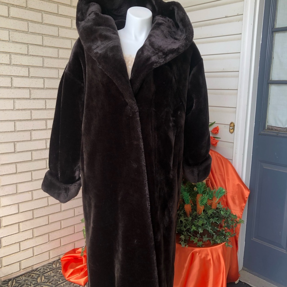 Classic Black Faux Fur Hooded Coat - Women's